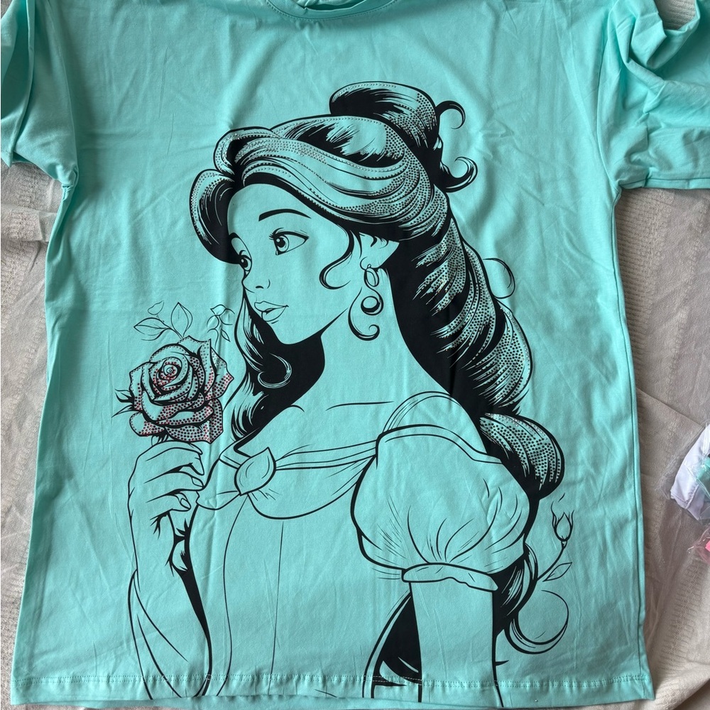 Aqua Graphic Women's Top